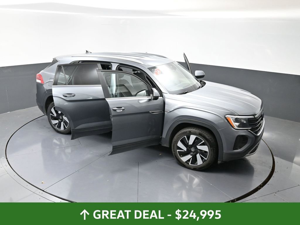 Used 2024 Volkswagen Atlas Cross Sport SE image 61