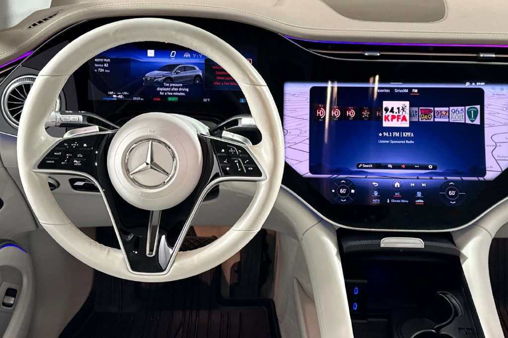 Certified 2023 Mercedes-Benz EQS 580 4MATIC SUV image 16
