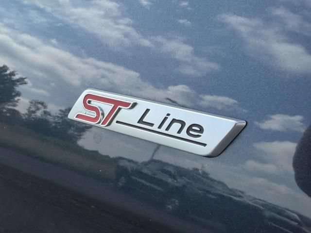 Used 2023 Ford Edge ST-Line AWD/4WD image 5