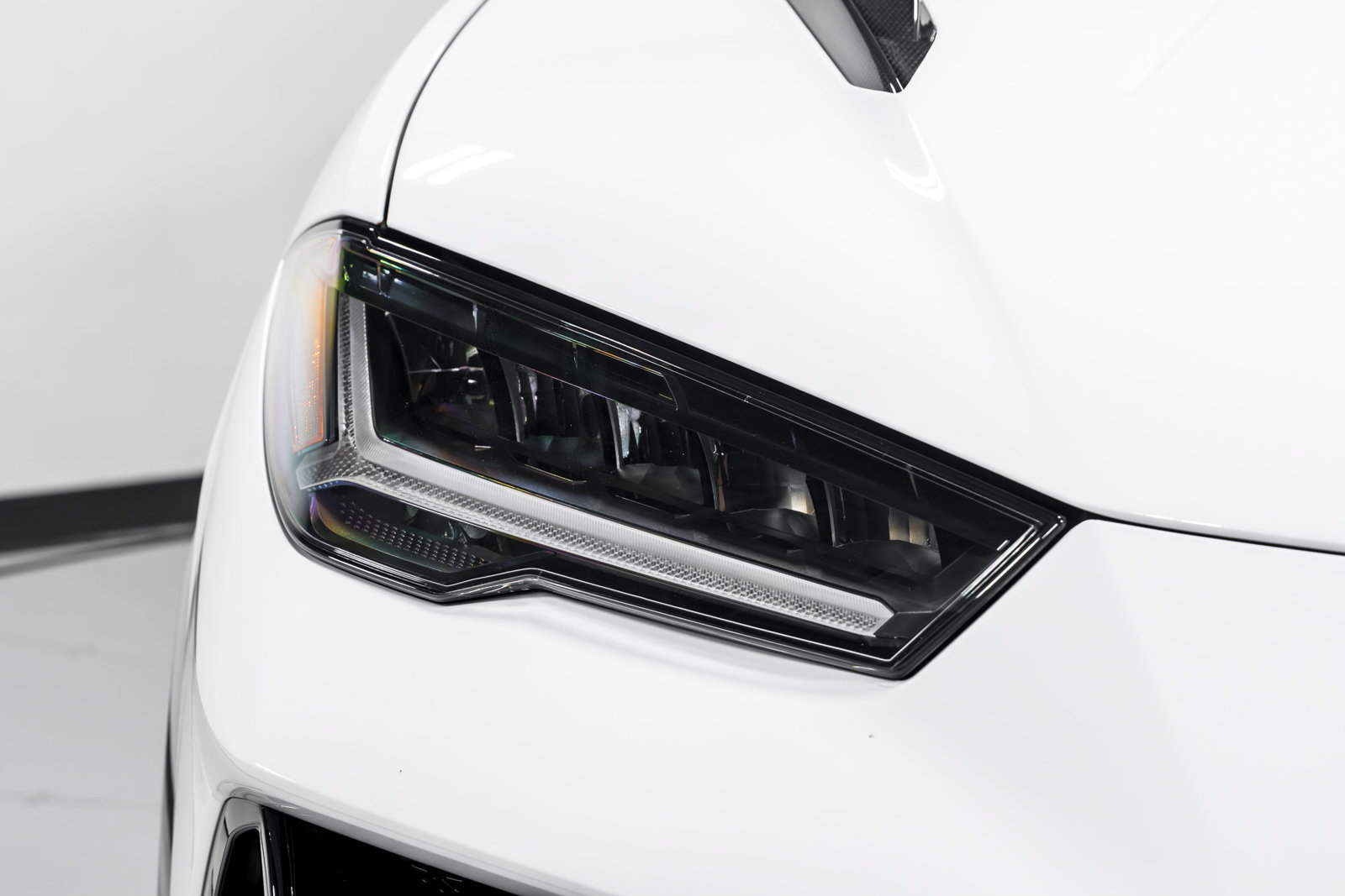 Used 2024 Lamborghini Urus Performante AWD/4WD image 46