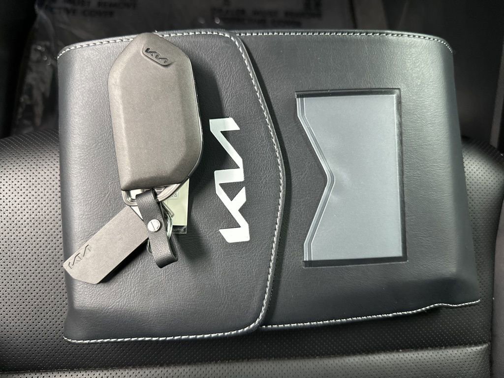 Used 2025 Kia Telluride S image 45