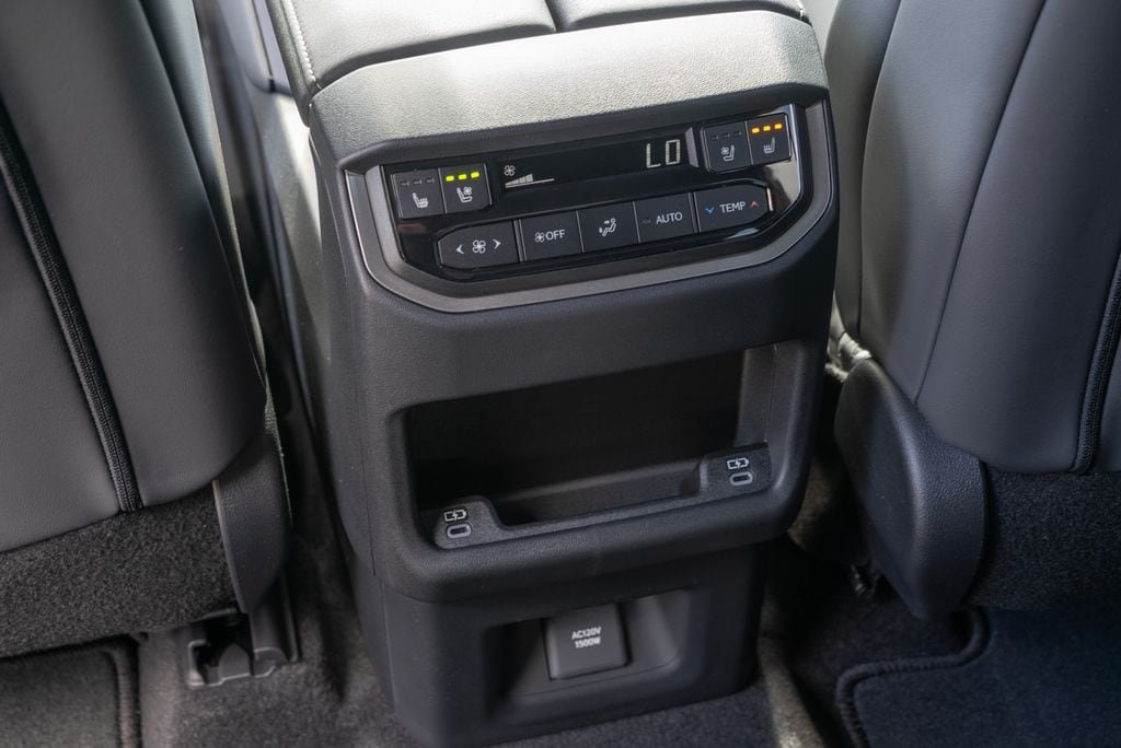 New 2026 Lexus TX 500h AWD w/ Technology Package image 19