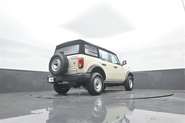 New 2025 Ford Bronco 4-Door image 32