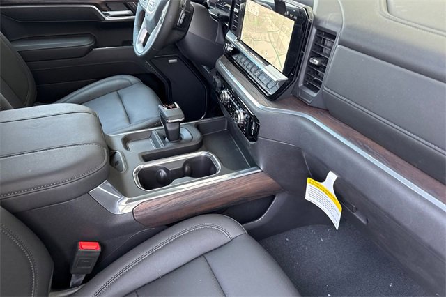 New 2025 GMC Sierra 1500 SLT w/ SLT Premium Package image 17