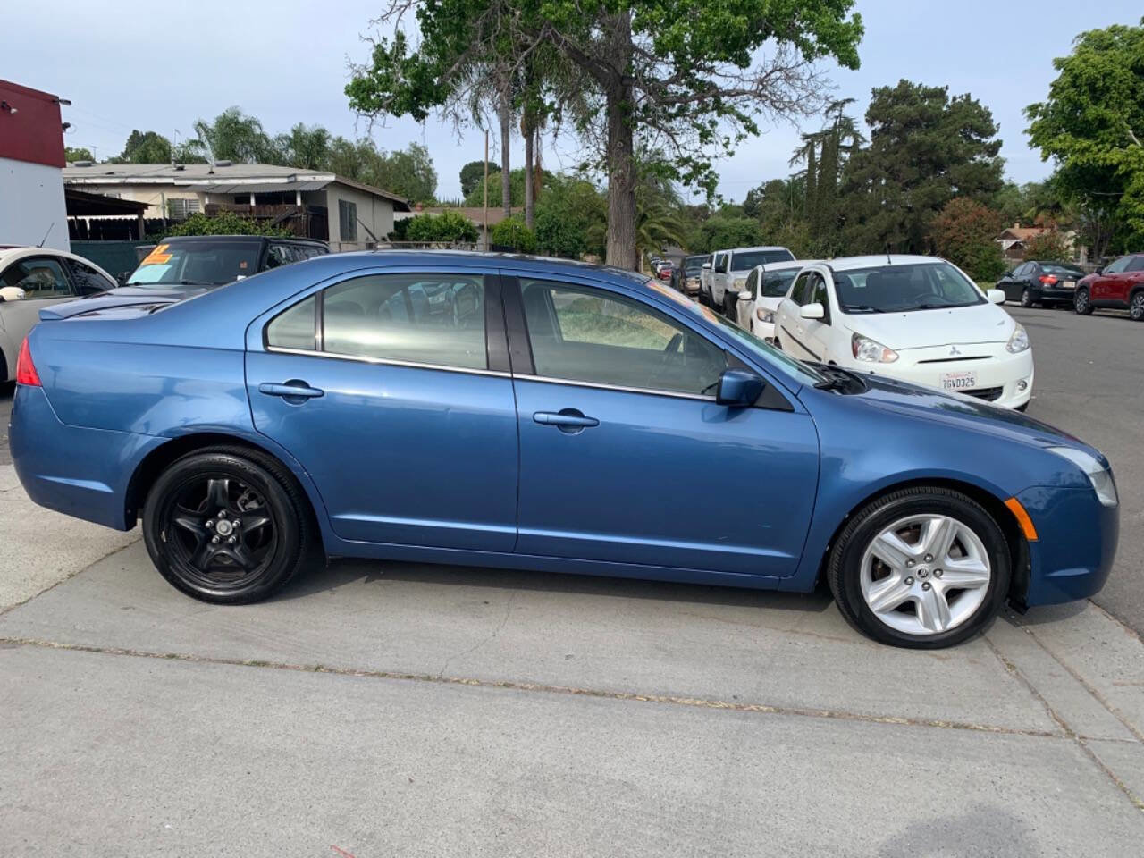 Used 2010 Mercury Milan image 7