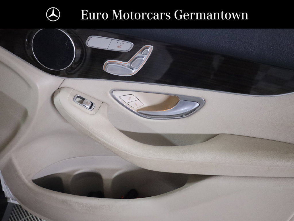 Used 2019 Mercedes-Benz GLC 350e 4MATIC image 57