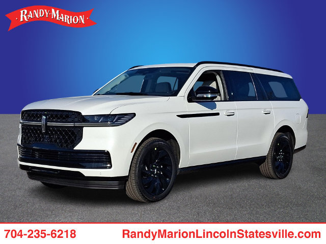 New 2026 Lincoln Navigator L Reserve w/ Jet Appearance Package AWD/4WD image 1