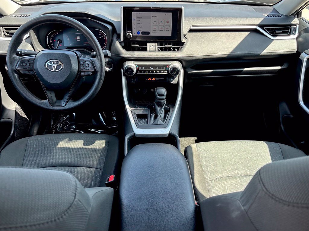 Used 2024 Toyota RAV4 XLE FWD image 20