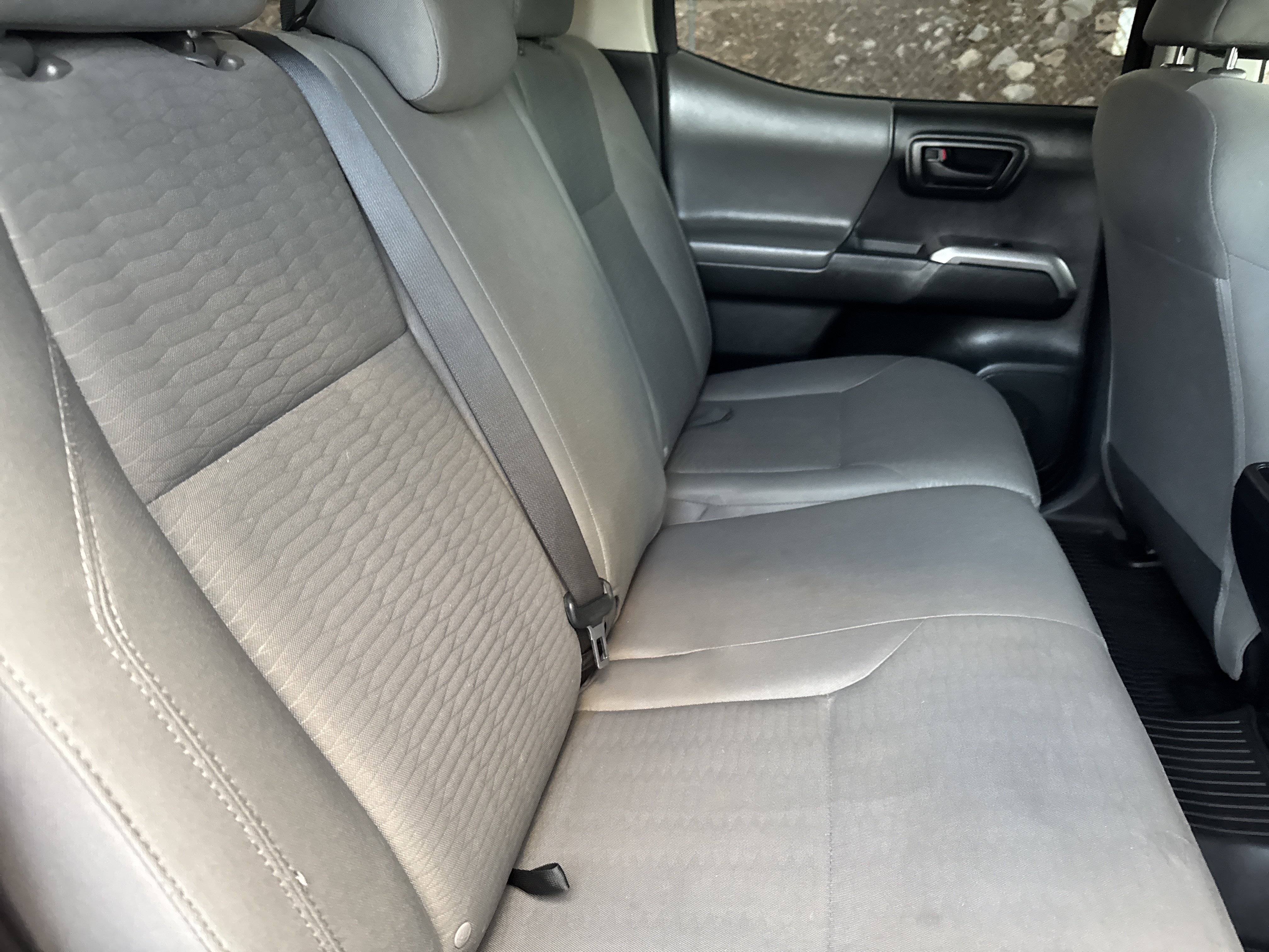 Used 2016 Toyota Tacoma SR5 w/ SR5 Appearance Package (SN) RWD image 11