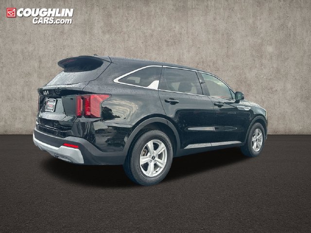Used 2024 Kia Sorento LX FWD image 7