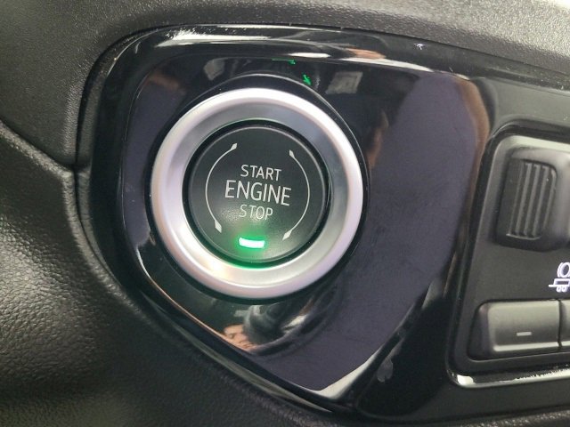 Used 2025 Chevrolet Silverado 1500 LT image 28