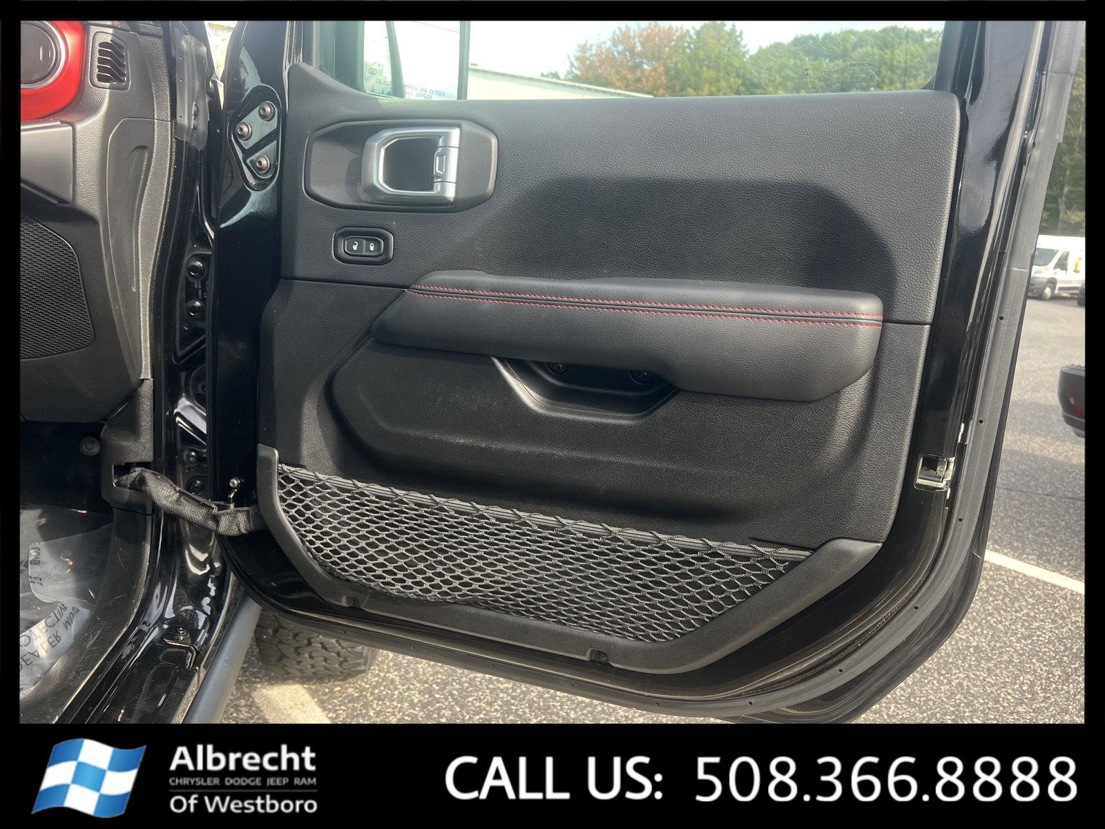 Used 2022 Jeep Wrangler Unlimited Rubicon w/ Cold Weather Group image 23