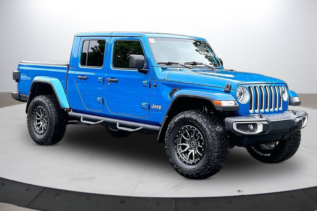 Certified 2021 Jeep Gladiator Overland AWD/4WD image 2