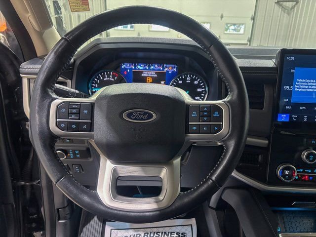 Used 2024 Ford Expedition XLT image 13