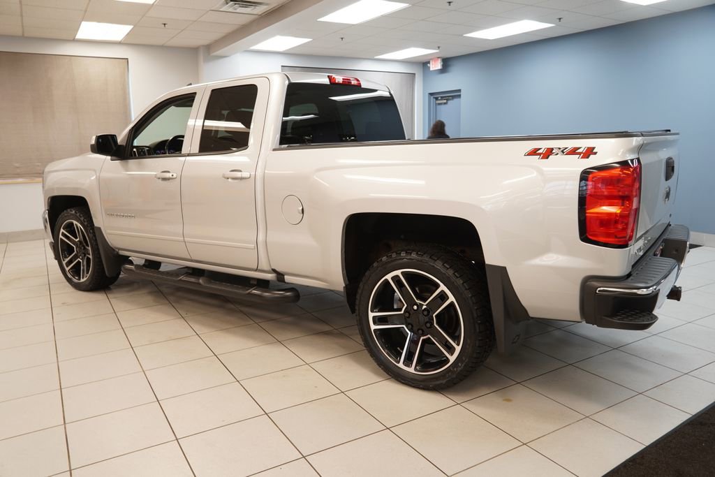 Used 2018 Chevrolet Silverado 1500 LT w/ LPO, Black Pack AWD/4WD image 7