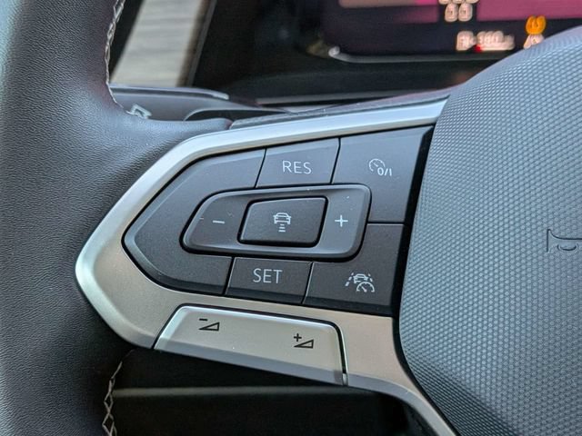 Used 2025 Volkswagen Atlas SEL AWD/4WD image 28