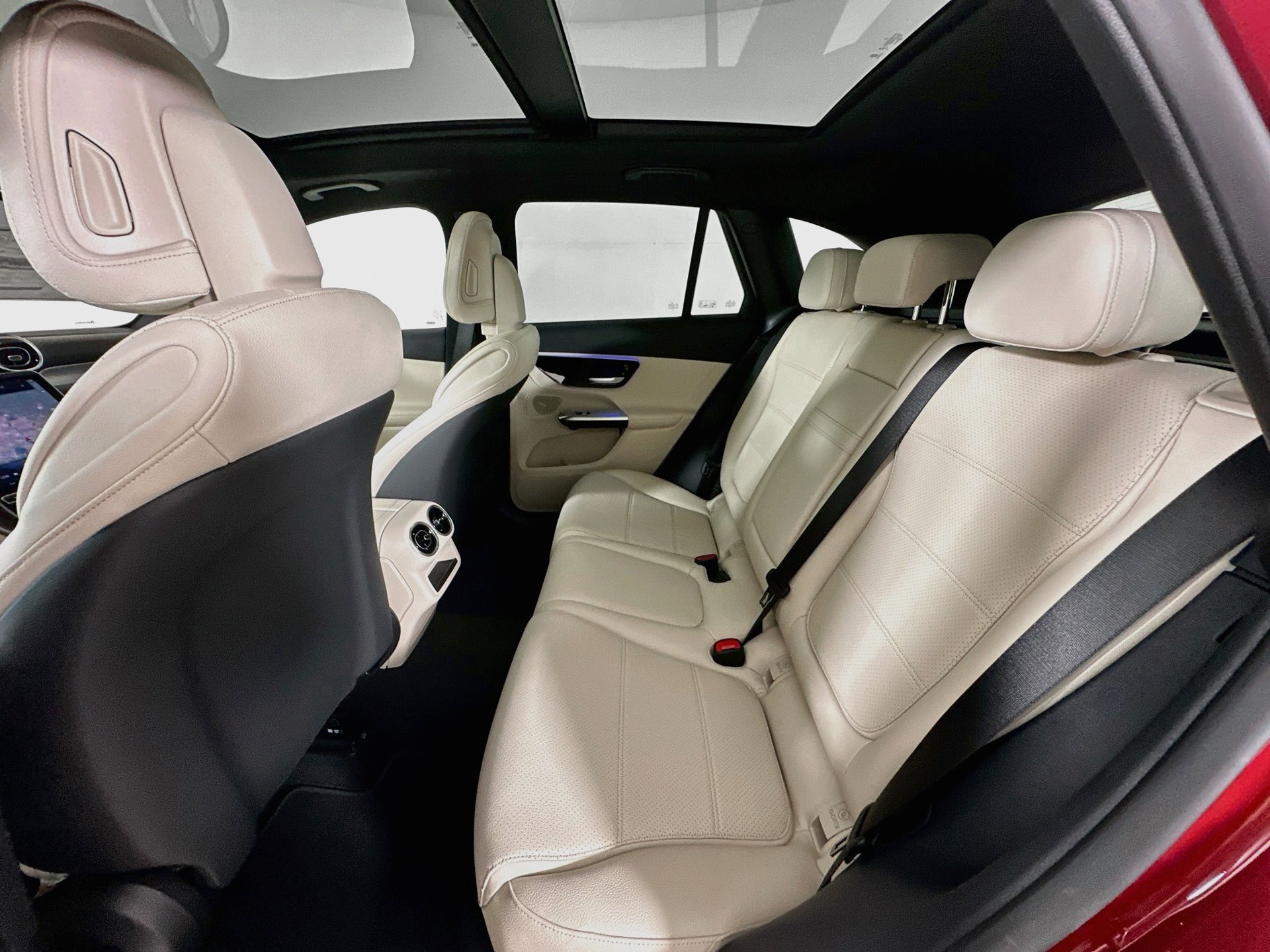 New 2027 Mercedes-Benz GLC 300 image 27