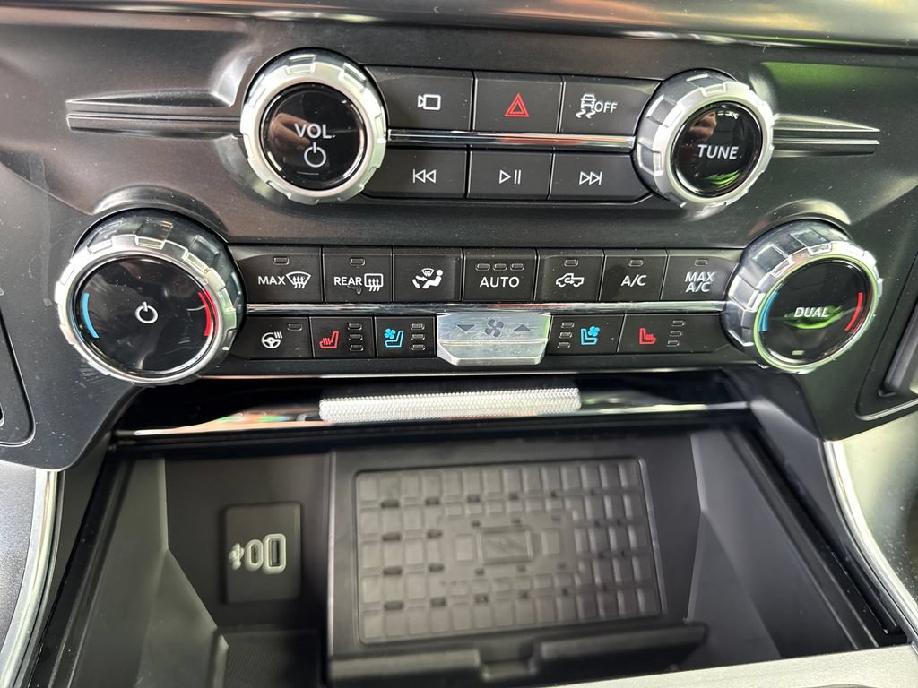Used 2025 Ford F150 Raptor AWD/4WD image 18