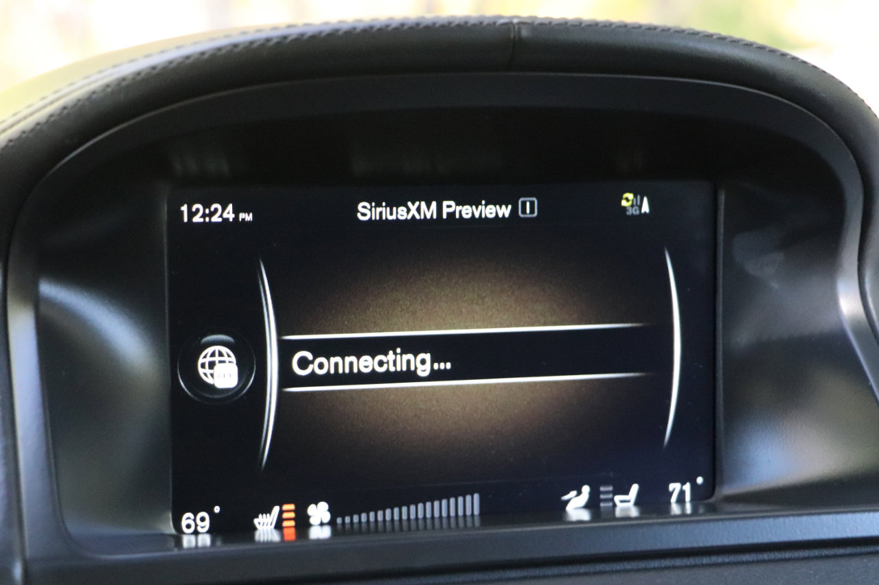 Used 2016 Volvo XC70 T5 Platinum w/ Climate Package image 25