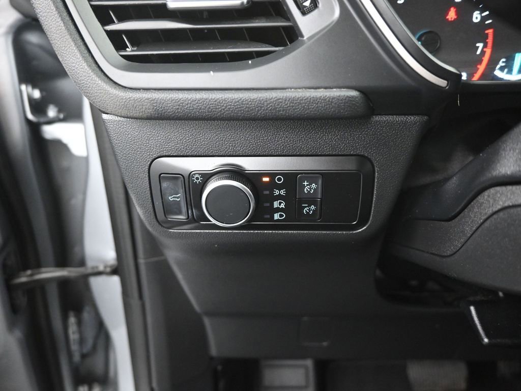 Certified 2022 Ford Escape SE w/ SE Sport Appearance Package image 18