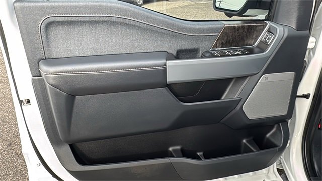 Used 2022 Ford F150 Lightning Lariat w/ Equipment Group 511A High image 10