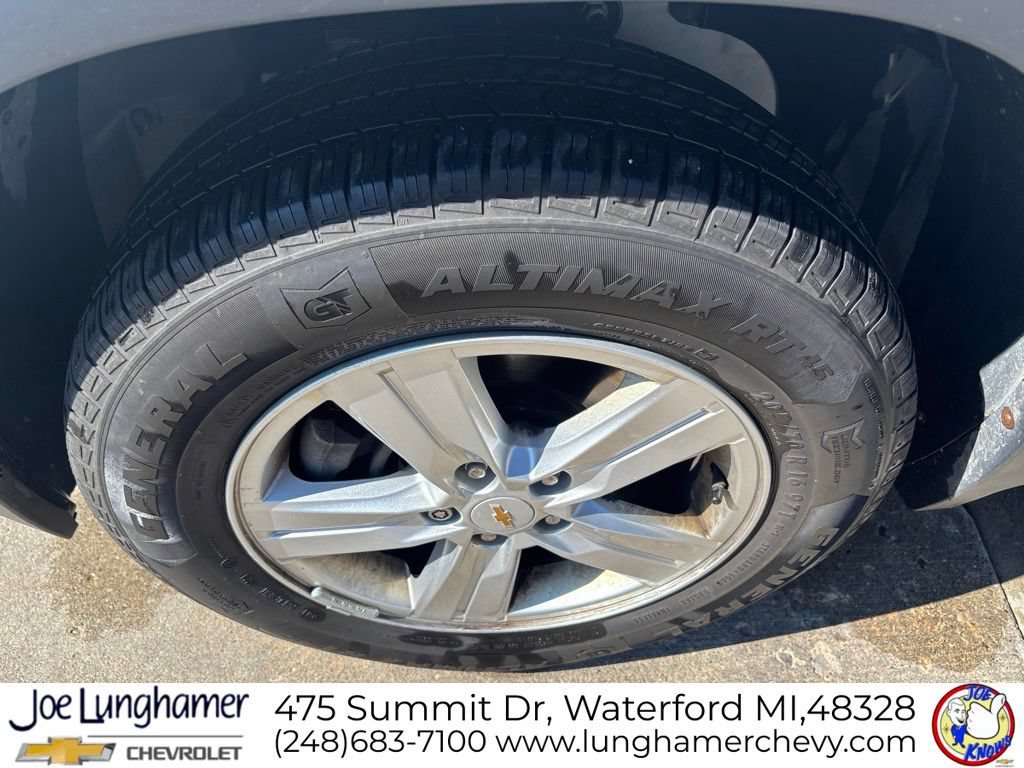 Used 2019 Chevrolet Trax LT w/ LT Convenience Package AWD/4WD image 9