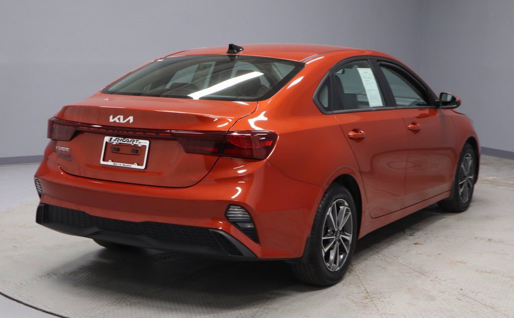 Used 2022 Kia Forte LXS image 12