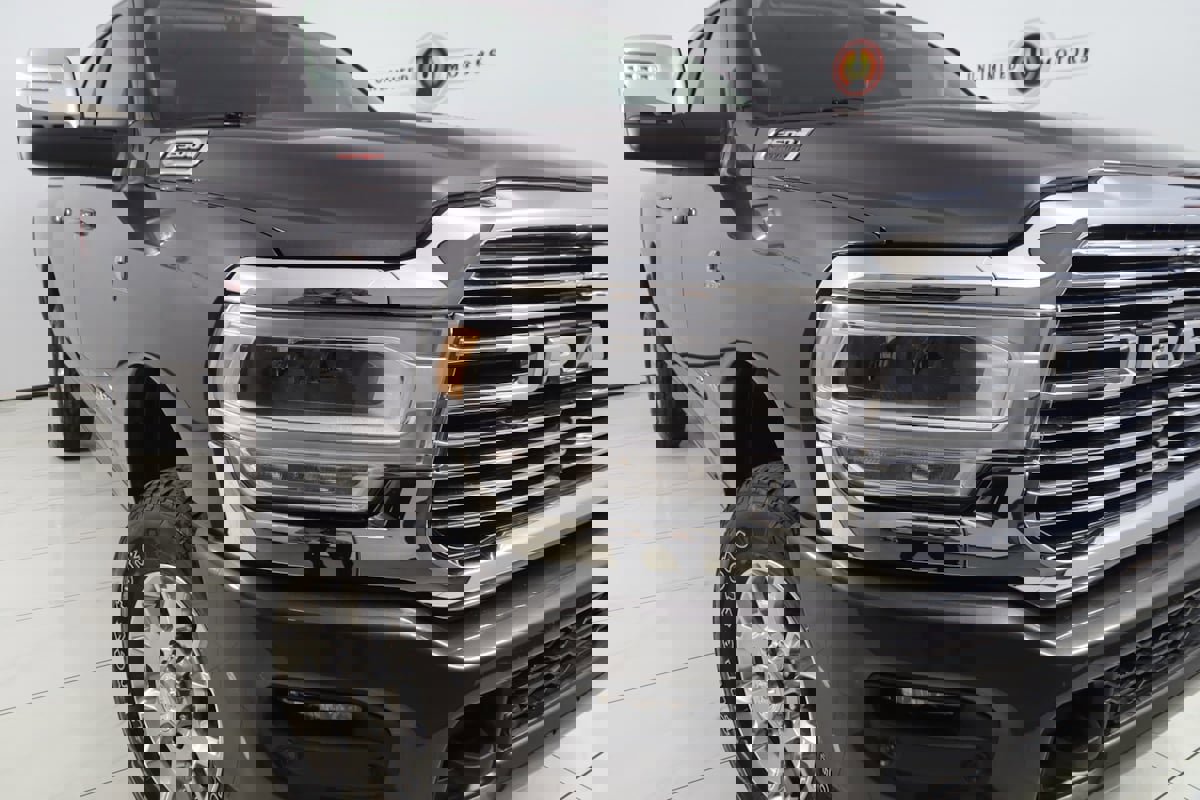 Used 2024 RAM 2500 Laramie image 15