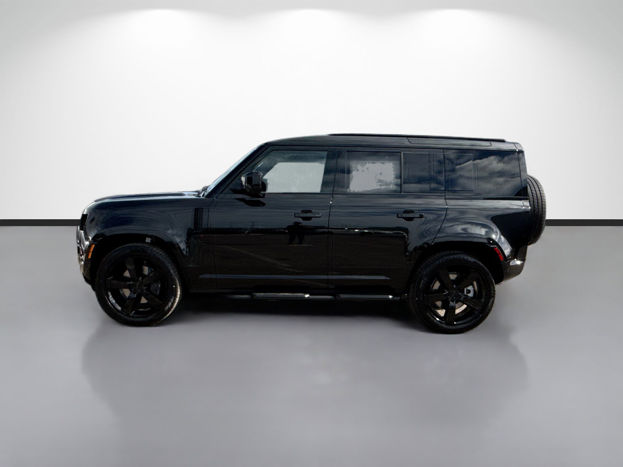 New 2026 Land Rover Defender 110 X-Dynamic SE image 2