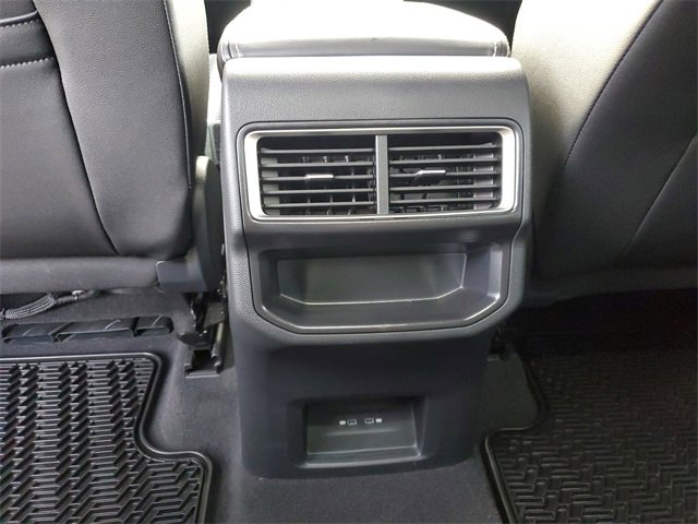 Used 2025 Volkswagen Atlas Cross Sport SE image 14