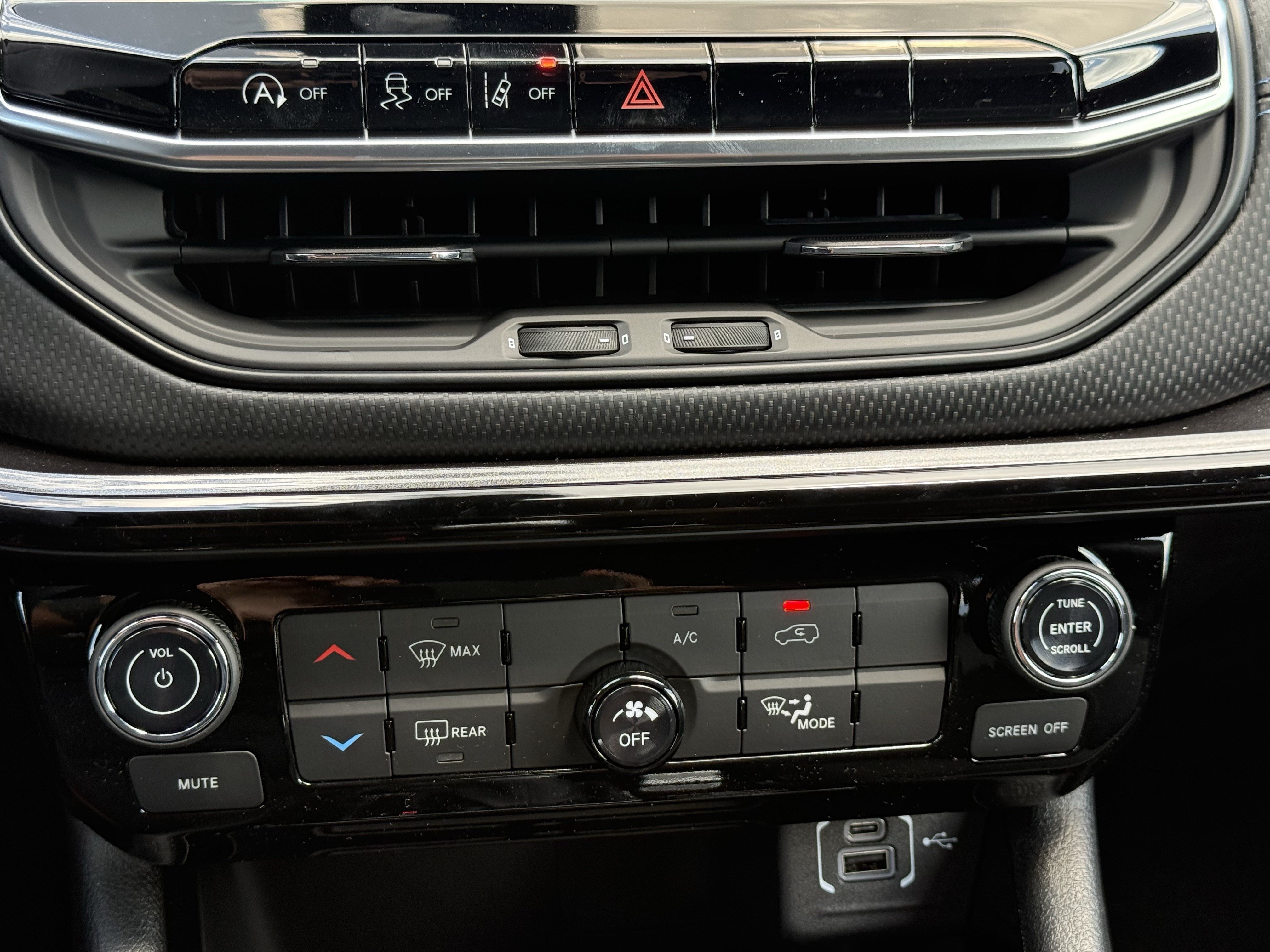 New 2026 Jeep Compass Latitude AWD/4WD image 26