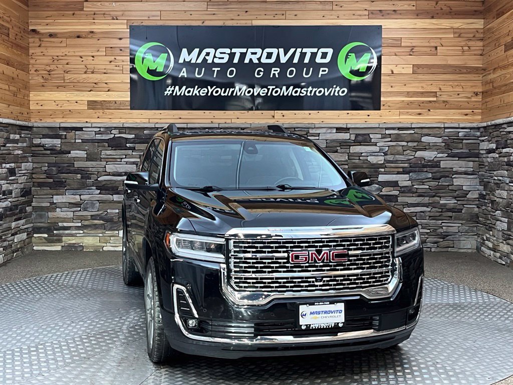 Used 2022 GMC Acadia Denali w/ Denali Technology Package AWD/4WD image 3