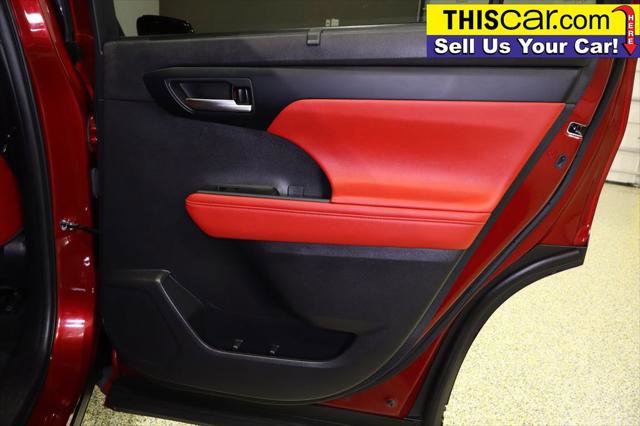 Used 2023 Toyota Highlander XSE image 28