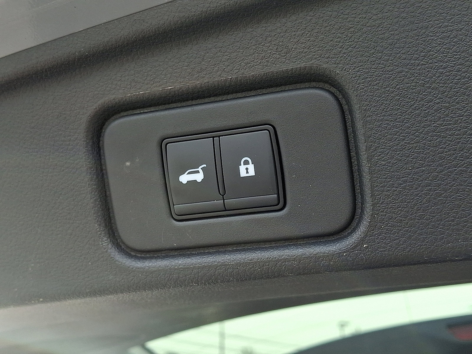 Certified 2023 Nissan Pathfinder Platinum w/ Black Appearance Package image 33