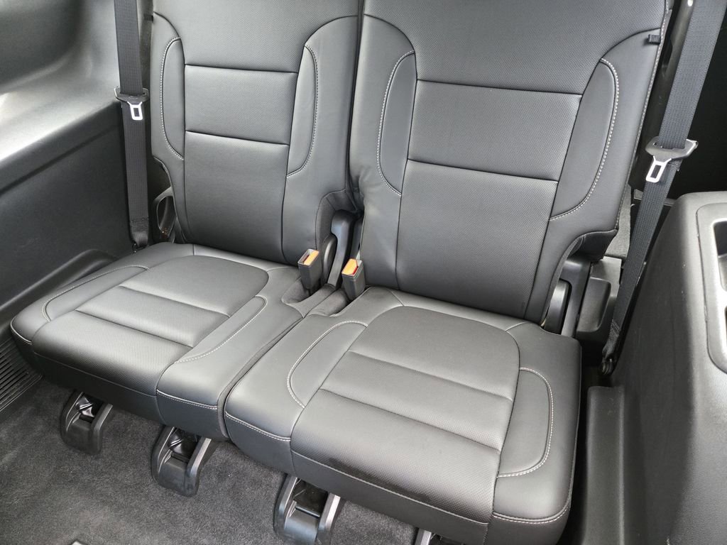Used 2023 GMC Acadia SLT w/ Elevation Edition FWD image 30