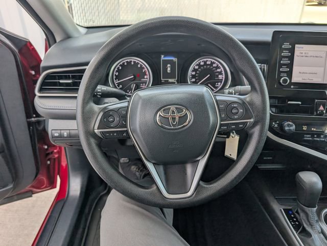 Used 2022 Toyota Camry LE FWD image 10