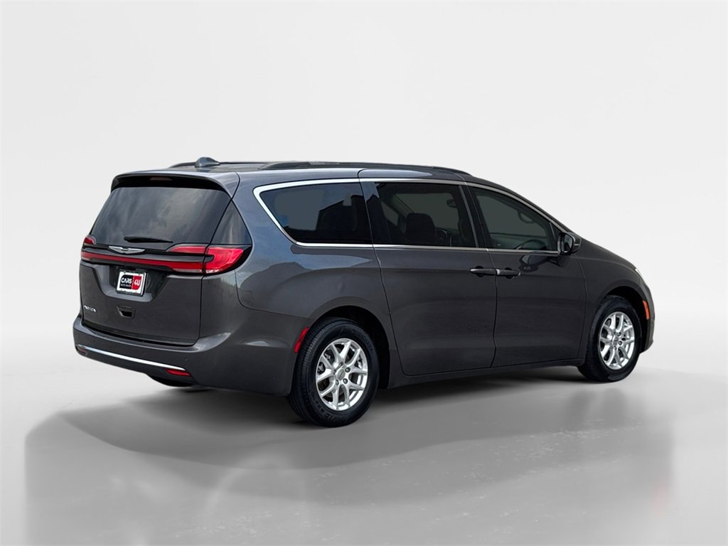 Used 2022 Chrysler Pacifica Touring-L image 7