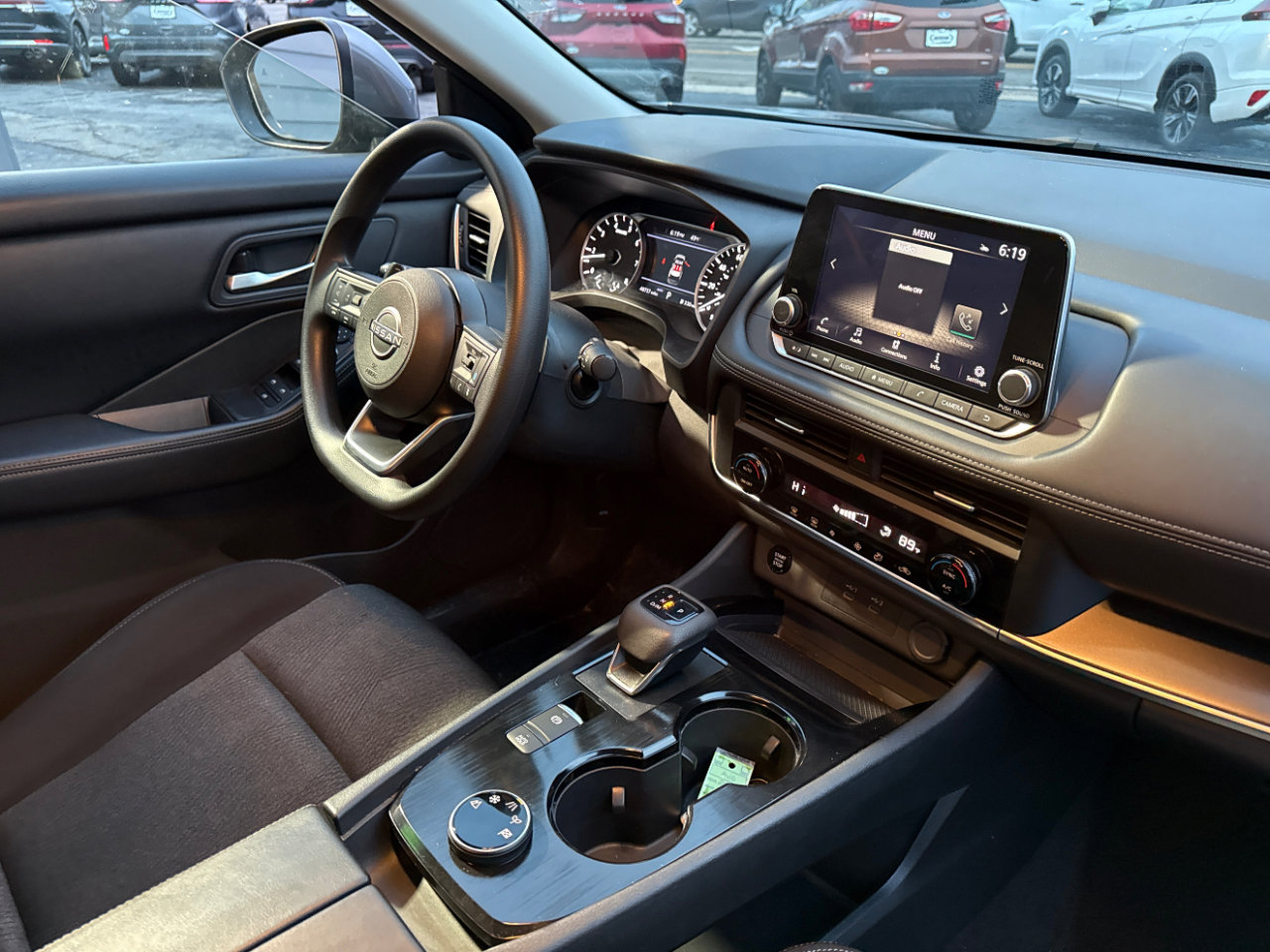 Used 2024 Nissan Rogue SV image 13