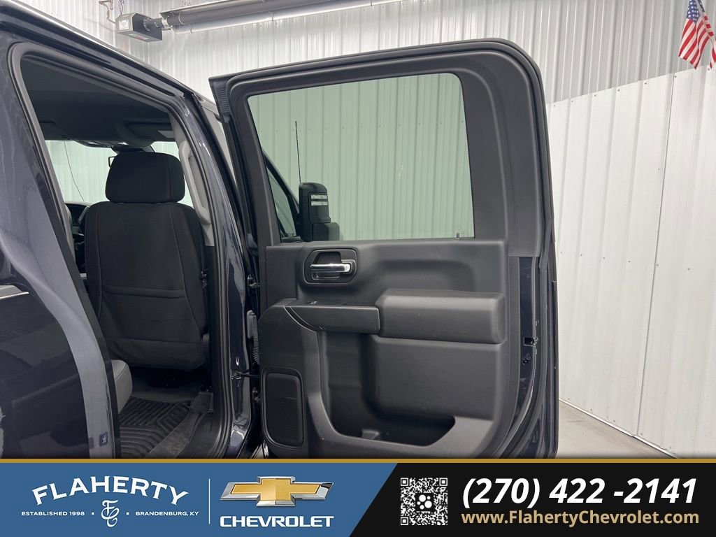 Used 2024 Chevrolet Silverado 2500 Custom w/ Custom Value Package image 12