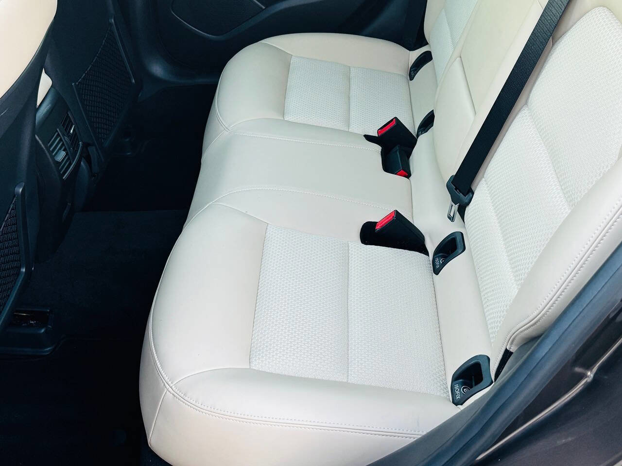 Used 2019 INFINITI QX30 w/ Navigation Package image 14