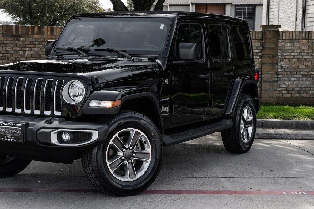 Used 2023 Jeep Wrangler Sahara w/ Cold Weather Group image 14