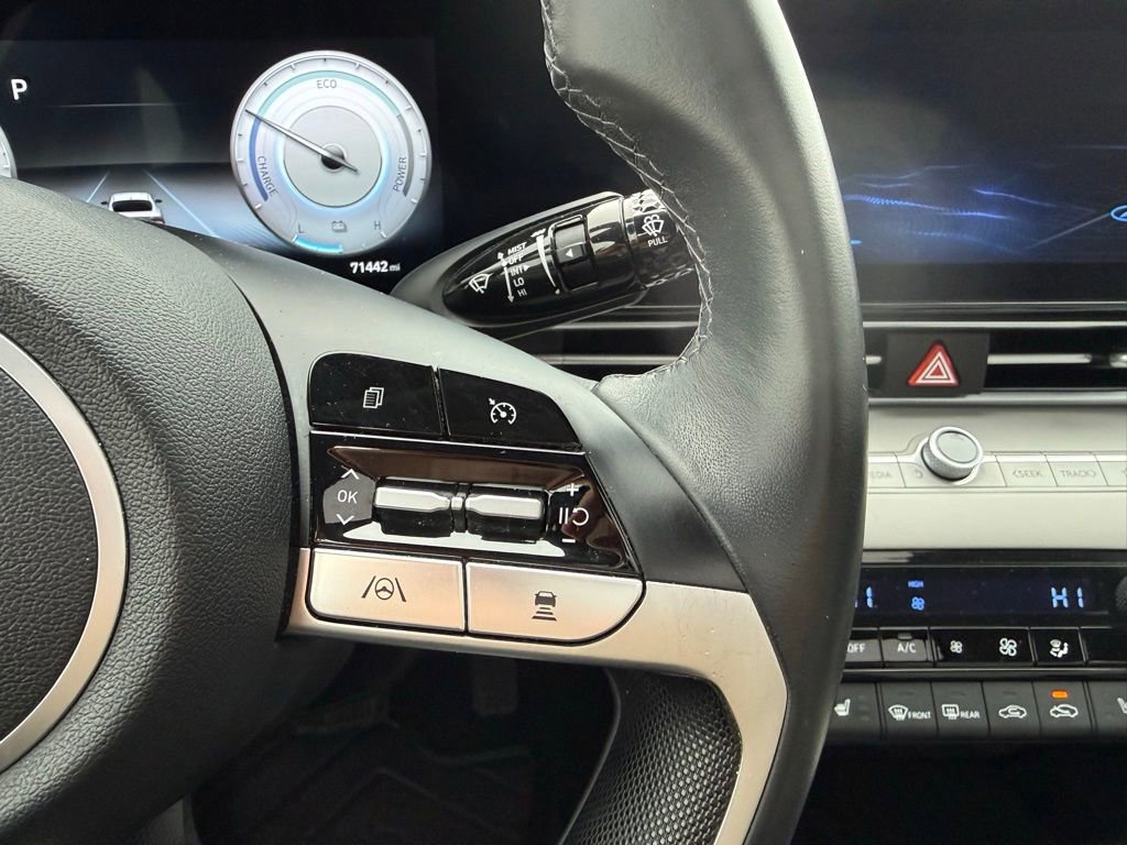 Used 2023 Hyundai Elantra Limited w/ Winter Weather Package image 22