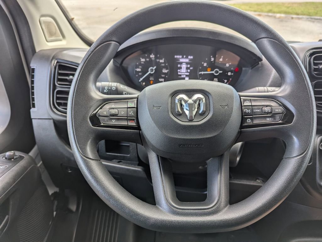 Used 2025 RAM ProMaster 2500 w/ Convenience Group image 15