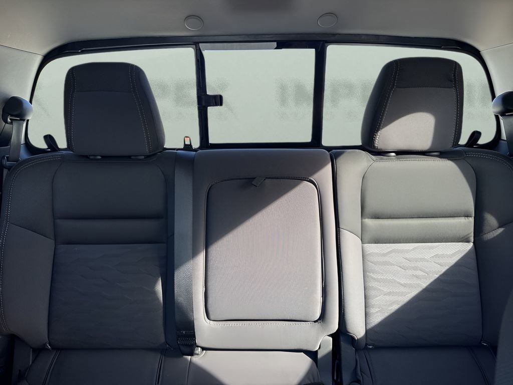 Used 2022 Nissan Frontier SV AWD/4WD image 11