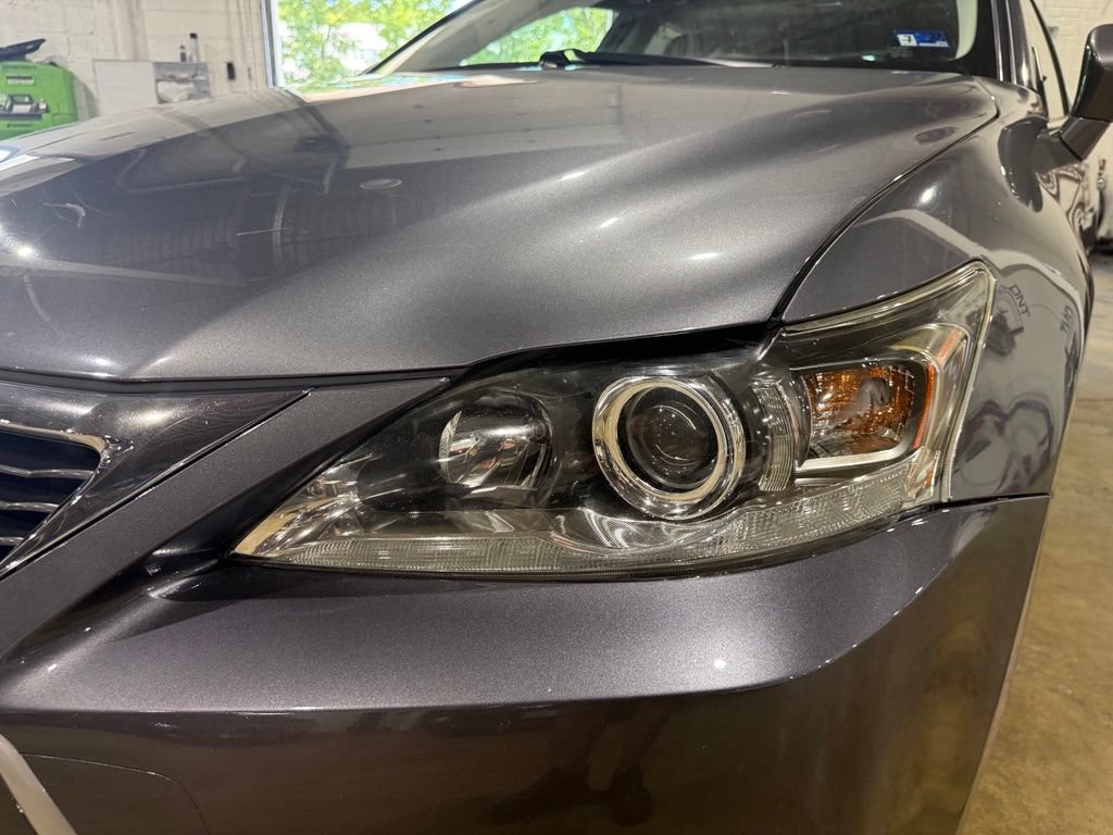 Used 2015 Lexus CT 200h FWD image 14