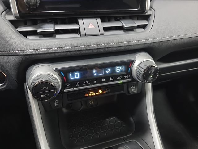 Used 2023 Toyota RAV4 XLE AWD/4WD image 21