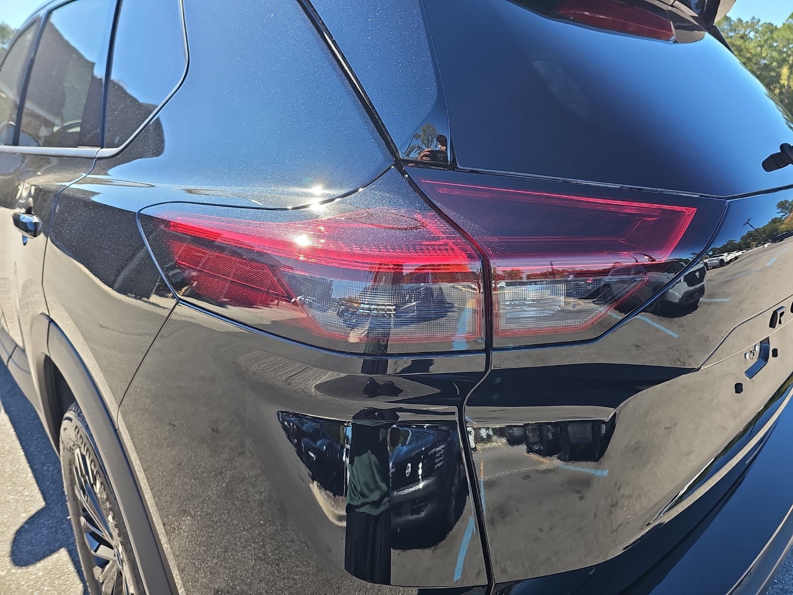 New 2027 Nissan Rogue Dark Armor FWD image 16