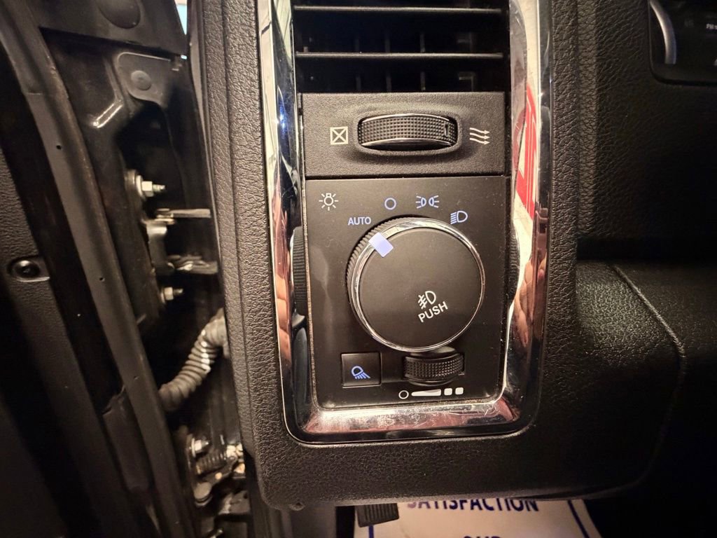 Used 2014 RAM 2500 Laramie w/ Protection Group image 17