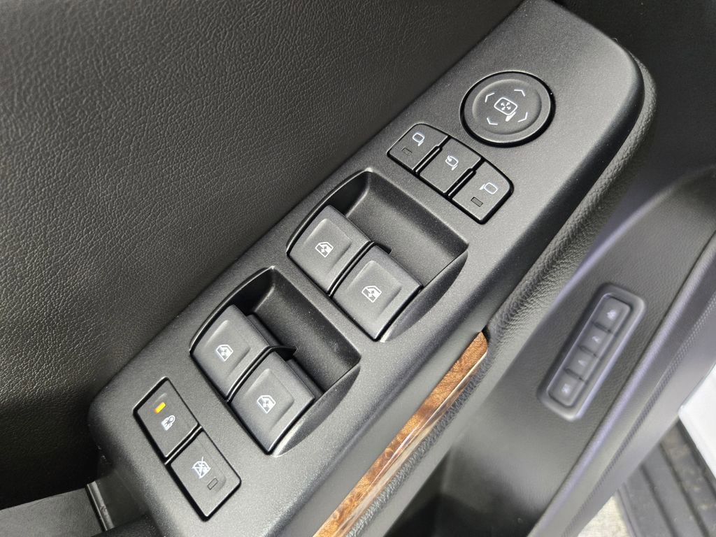 Used 2019 Chevrolet Suburban Premier image 24