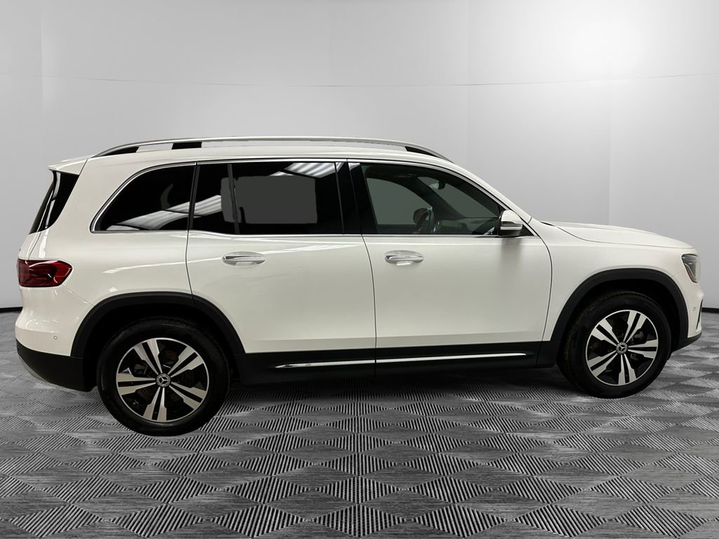 Used 2025 Mercedes-Benz GLB 250 4MATIC image 6